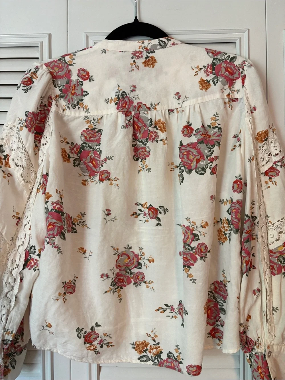 Zara Cream Floral Lace-Trim Button Front Blouse - Pink & Gold Roses Size Meduim